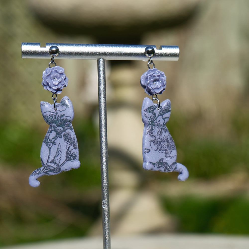 Garden cat earrings